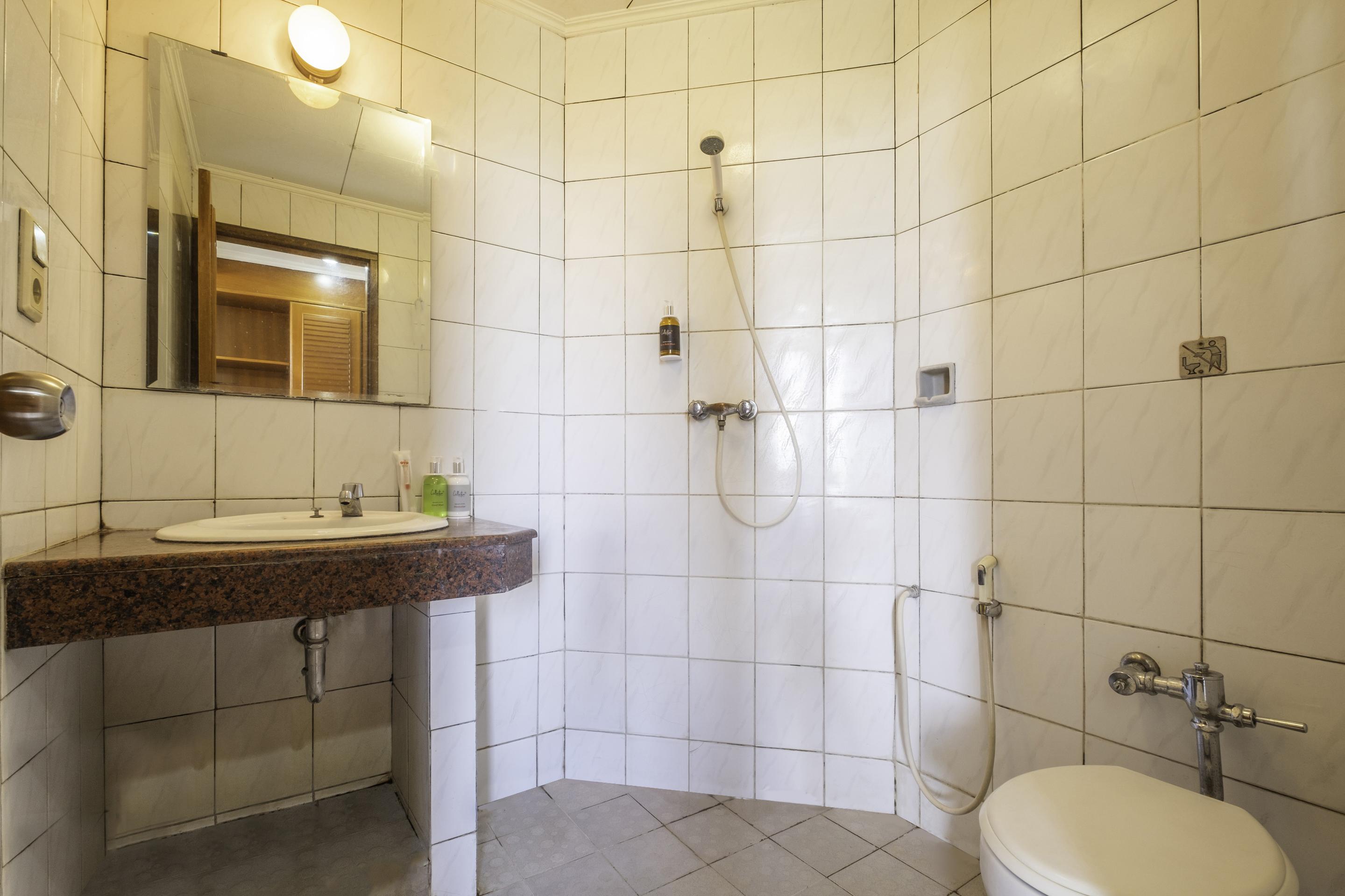 בנדונג Collection O 25 Hotel Baltika מראה חיצוני תמונה