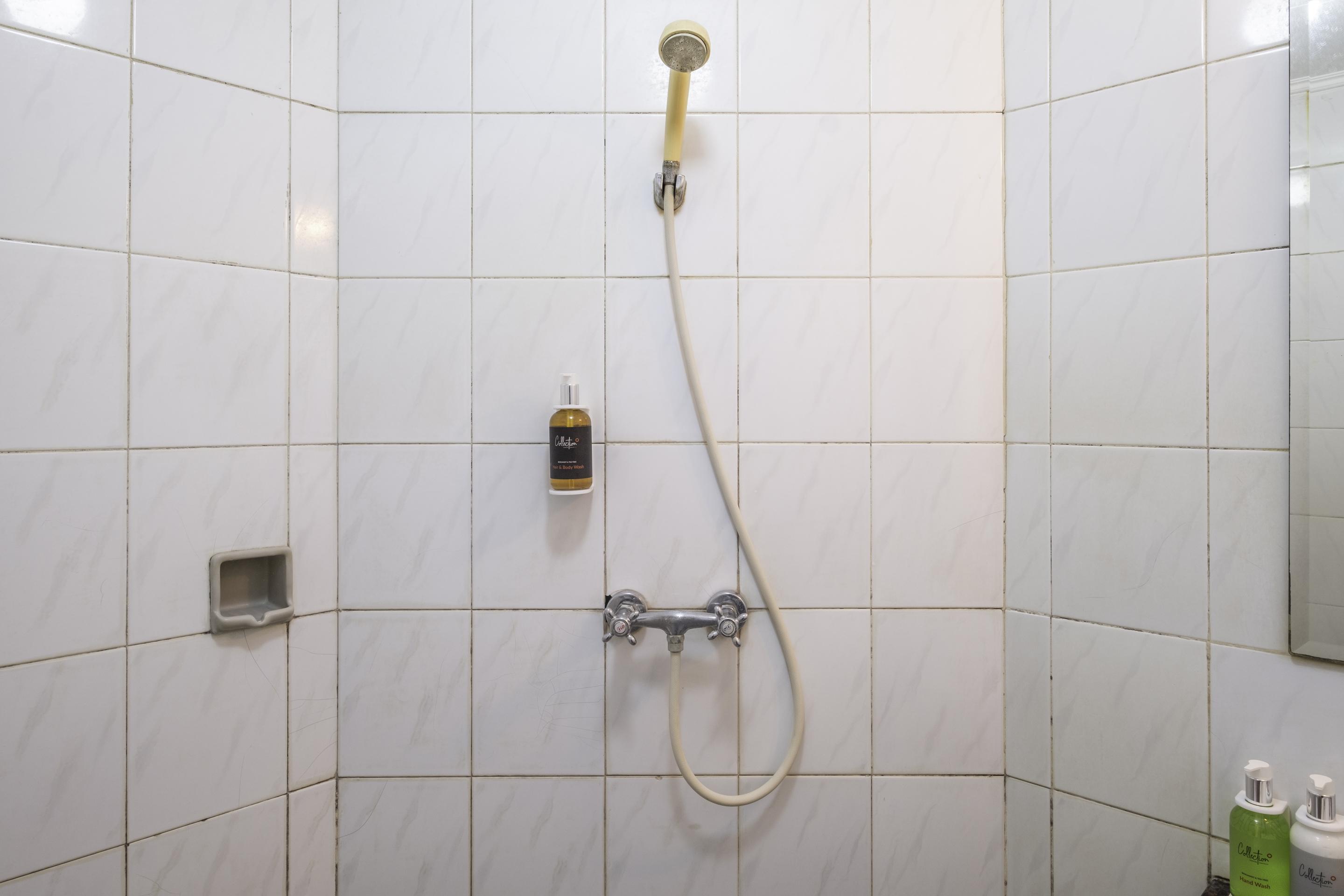 בנדונג Collection O 25 Hotel Baltika מראה חיצוני תמונה