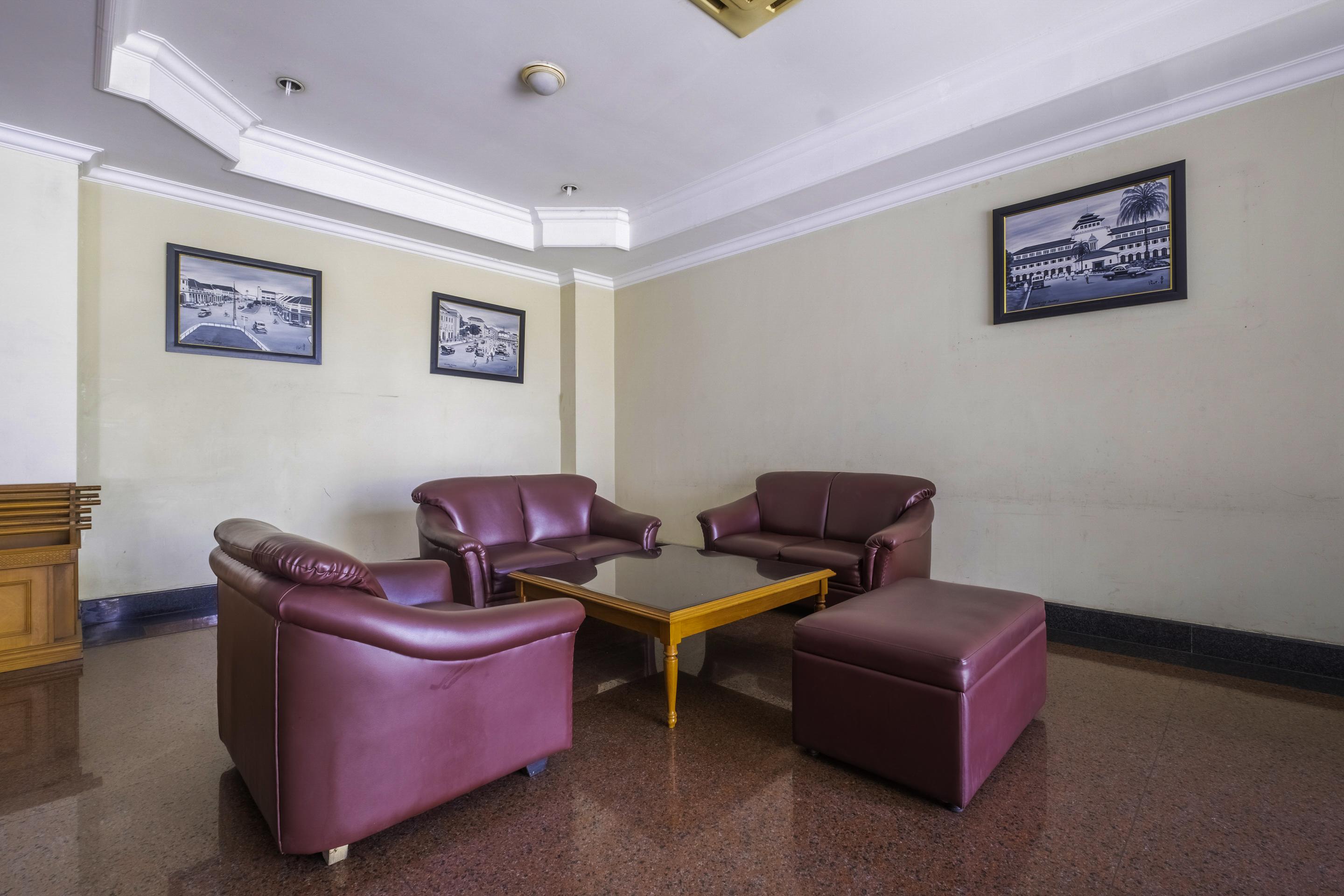 בנדונג Collection O 25 Hotel Baltika מראה חיצוני תמונה